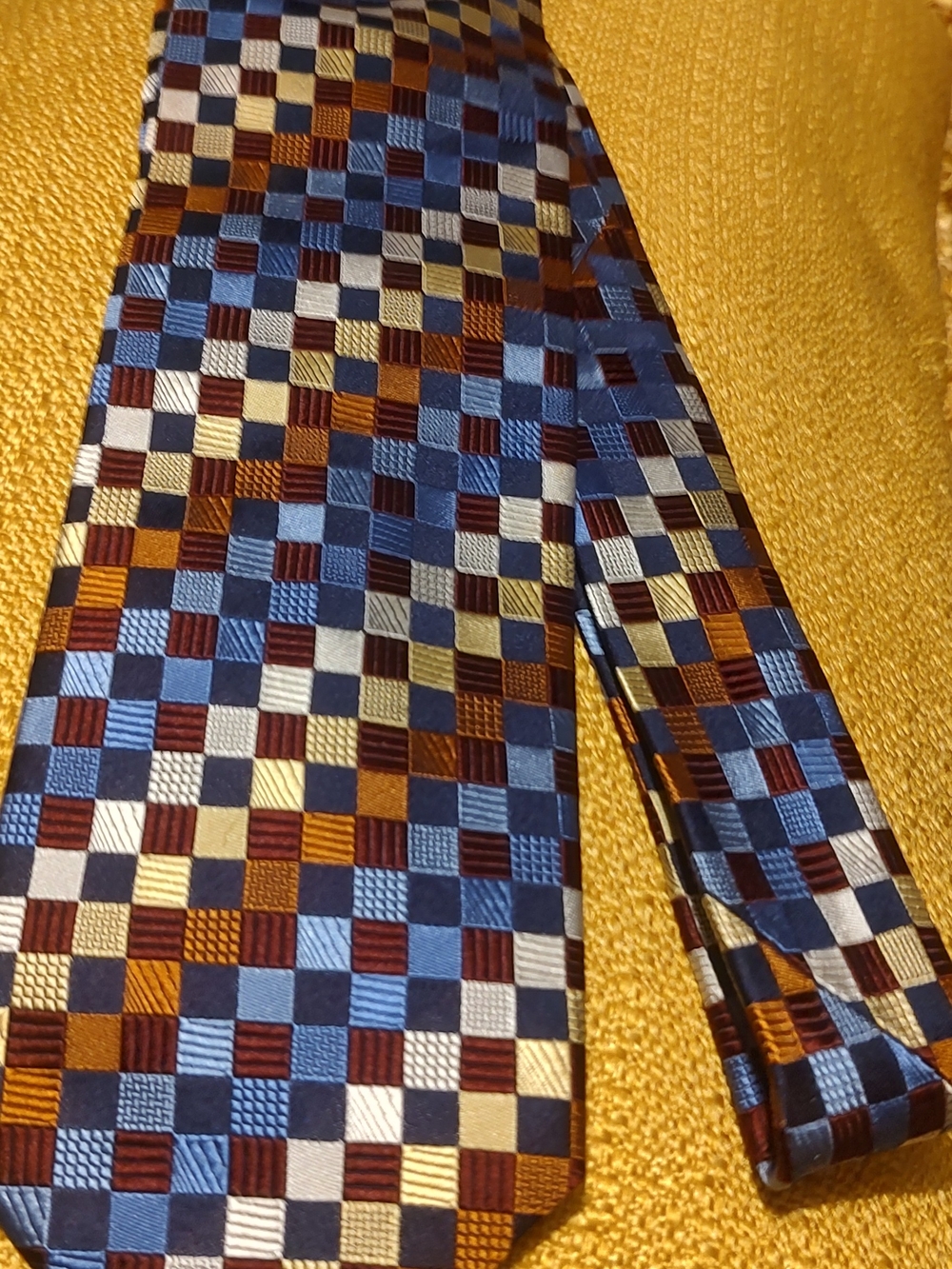 Jos. A. Bank Blue, Brown, Cream Checked Tie Ec